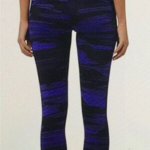 Women’s Puma active wear leggings.
